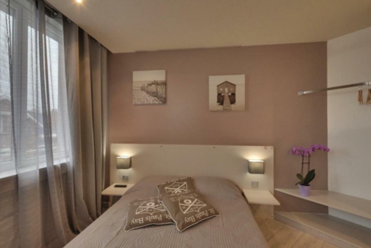 Hotel La Caroline Corbie Zewnętrze zdjęcie